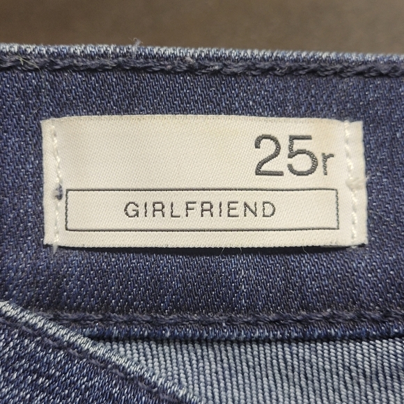 Gap Authentic 1969 Girlfriend jeans - Picture 6 of 15
